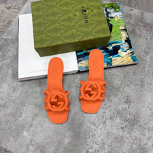 Load image into Gallery viewer, Slipper