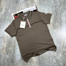 Load image into Gallery viewer, T-shirt