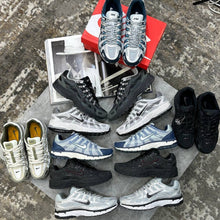 Load image into Gallery viewer, Shoes