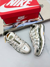Load image into Gallery viewer, Shoes