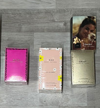 Load image into Gallery viewer, Perfume