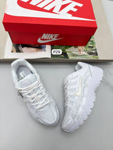 Load image into Gallery viewer, Shoes