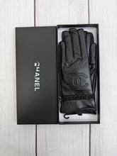 Load image into Gallery viewer, Glove