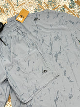 Load image into Gallery viewer, Tshirt