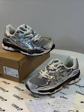Load image into Gallery viewer, Shoes