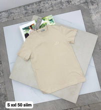 Load image into Gallery viewer, T-shirt