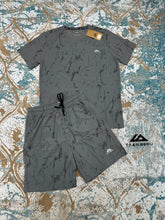 Load image into Gallery viewer, Tshirt