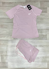 Load image into Gallery viewer, T-shirt