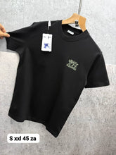 Load image into Gallery viewer, Tshirt