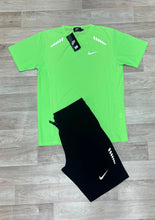 Load image into Gallery viewer, Tshirt