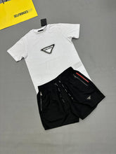 Load image into Gallery viewer, Tshirt