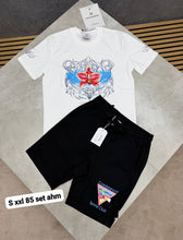 Load image into Gallery viewer, Tshirt