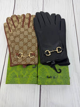 Load image into Gallery viewer, Glove