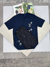Load image into Gallery viewer, Tshirt