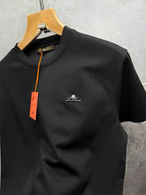 Load image into Gallery viewer, T-shirt