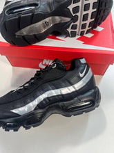 Load image into Gallery viewer, Shoes men