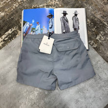 Load image into Gallery viewer, Short