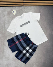 Load image into Gallery viewer, Tshirt