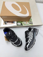 Load image into Gallery viewer, Shoes