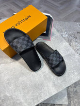 Load image into Gallery viewer, Slipper