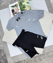 Load image into Gallery viewer, Tshirt