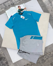 Load image into Gallery viewer, Tshirt