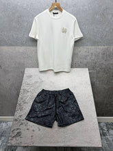 Load image into Gallery viewer, Tshirt