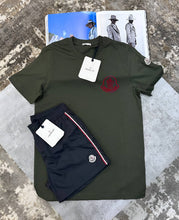 Load image into Gallery viewer, T-shirt