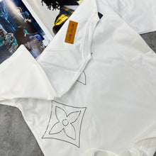 Load image into Gallery viewer, Tshirt