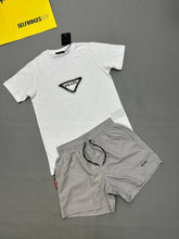 Load image into Gallery viewer, Tshirt