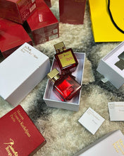 Load image into Gallery viewer, Perfume