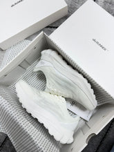 Load image into Gallery viewer, Shoes