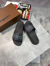 Load image into Gallery viewer, Slipper