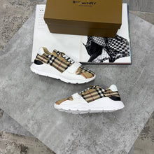 Load image into Gallery viewer, Shoes