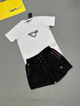 Load image into Gallery viewer, Tshirt