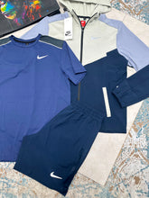Load image into Gallery viewer, Tshirt