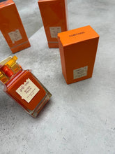 Load image into Gallery viewer, Perfume