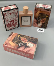Load image into Gallery viewer, Perfume