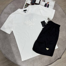 Load image into Gallery viewer, Tshirt
