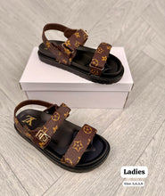 Load image into Gallery viewer, Sandal