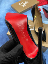 Load image into Gallery viewer, Heel