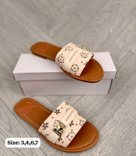 Load image into Gallery viewer, Slipper