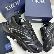 Load image into Gallery viewer, Shoes men