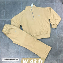 Load image into Gallery viewer, Tracksuit