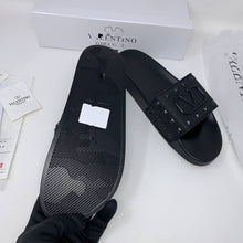 Load image into Gallery viewer, Slipper