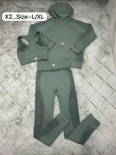 Load image into Gallery viewer, Tracksuit women