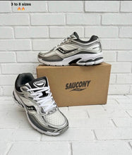 Load image into Gallery viewer, Shoes