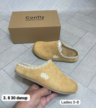 Load image into Gallery viewer, Slipper