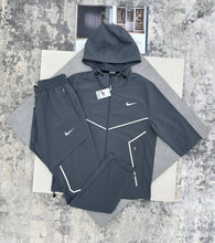 Load image into Gallery viewer, Tracksuit men
