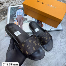 Load image into Gallery viewer, Slipper